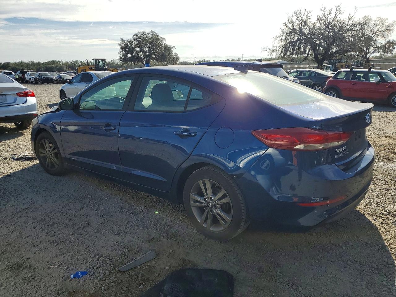 2017 HYUNDAI ELANTRA SE photo 5