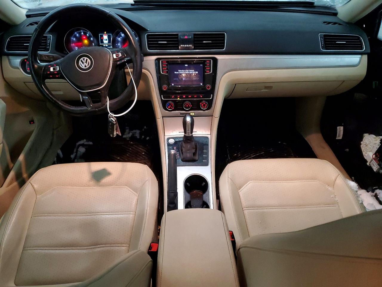 2019 VOLKSWAGEN PASSAT WOLFSBURG photo 15