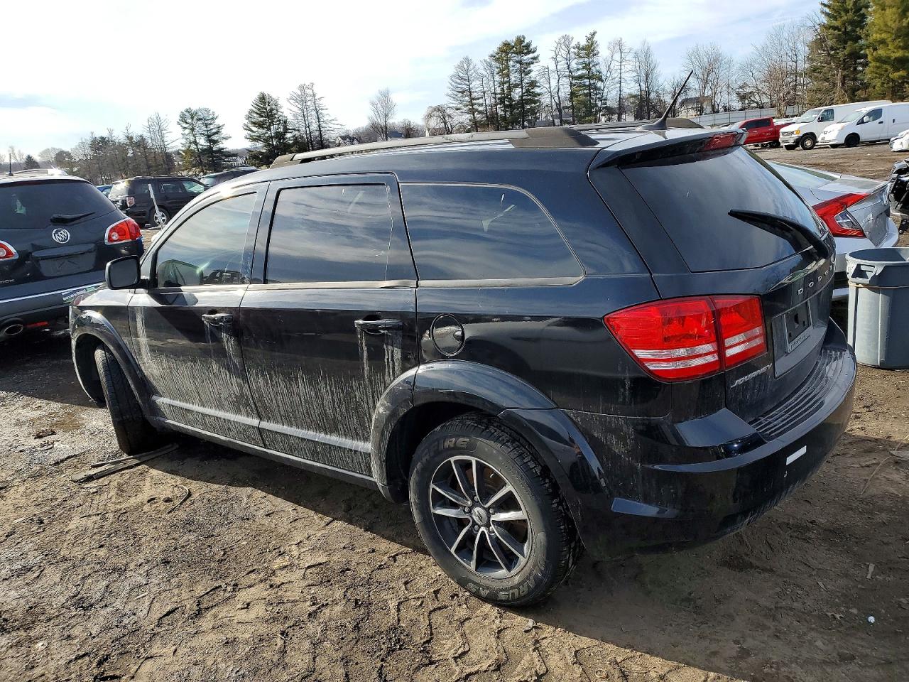 2018 DODGE JOURNEY SE photo 2