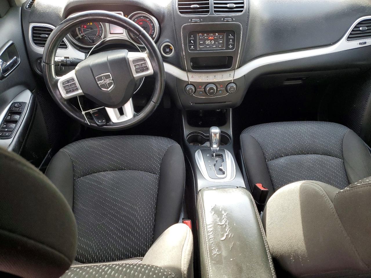 2018 DODGE JOURNEY SE photo 8