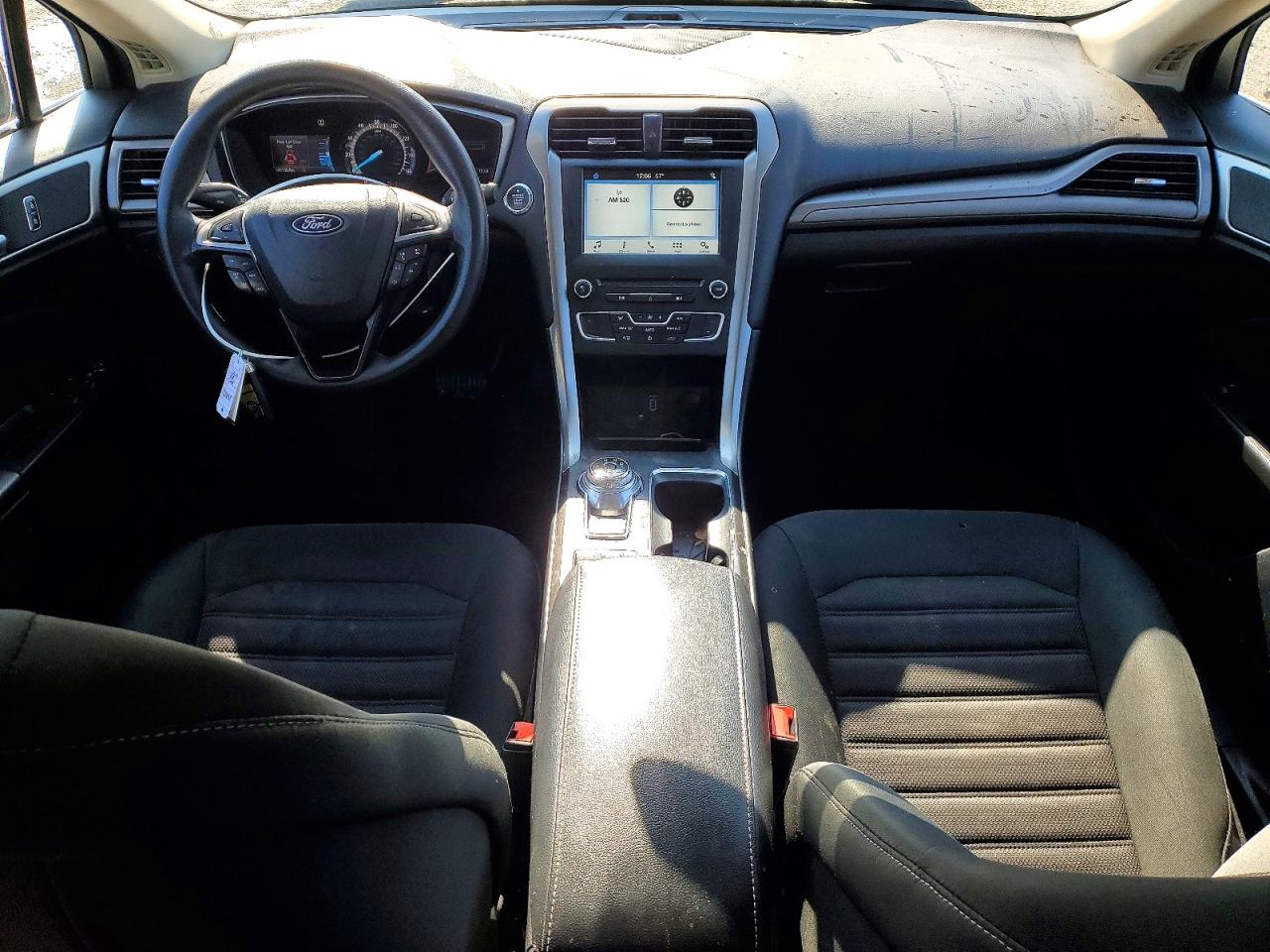 2018 FORD FUSION SE photo 8
