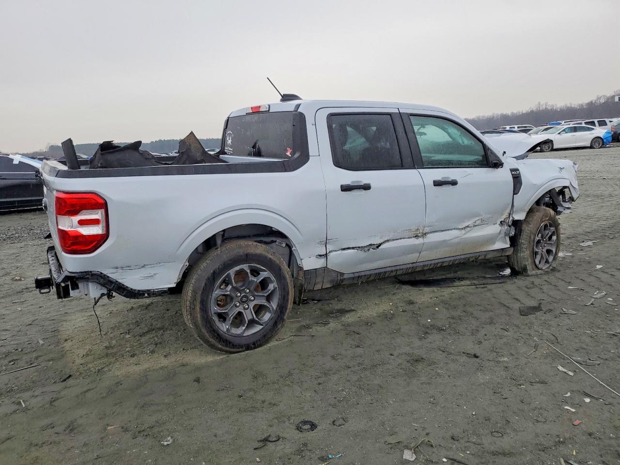 2025 FORD MAVERICK XLT photo 3