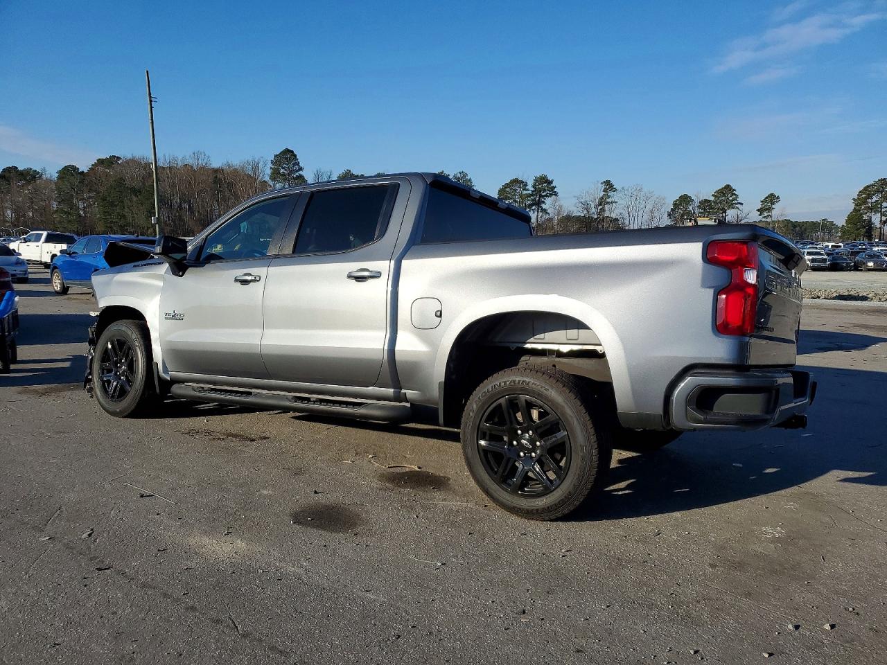 2021 CHEVROLET SILVERADO C1500 RST photo 2