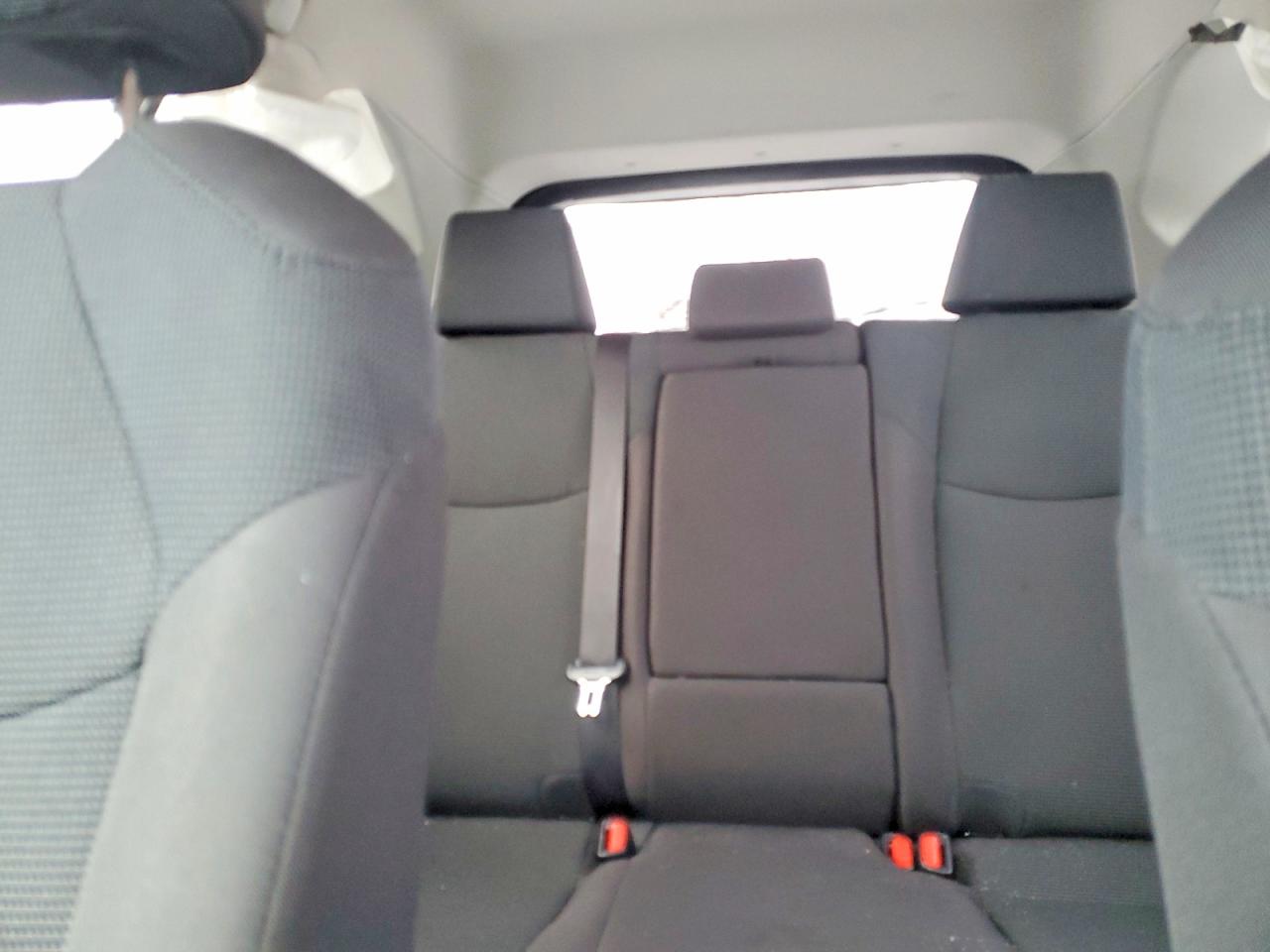 2022 TOYOTA RAV4 LE photo 19