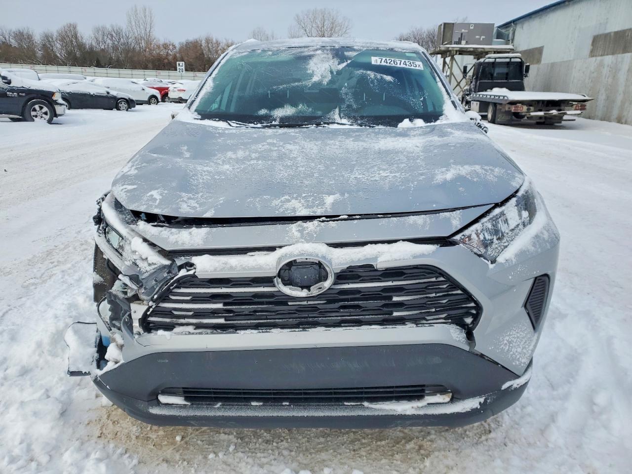 2022 TOYOTA RAV4 LE photo 9