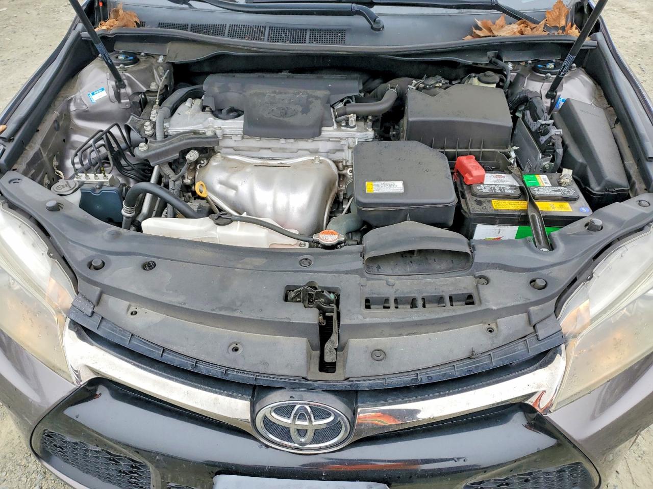 2016 TOYOTA CAMRY LE photo 31
