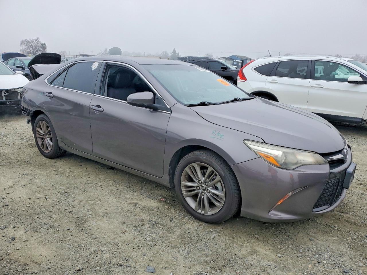 2016 TOYOTA CAMRY LE photo 10