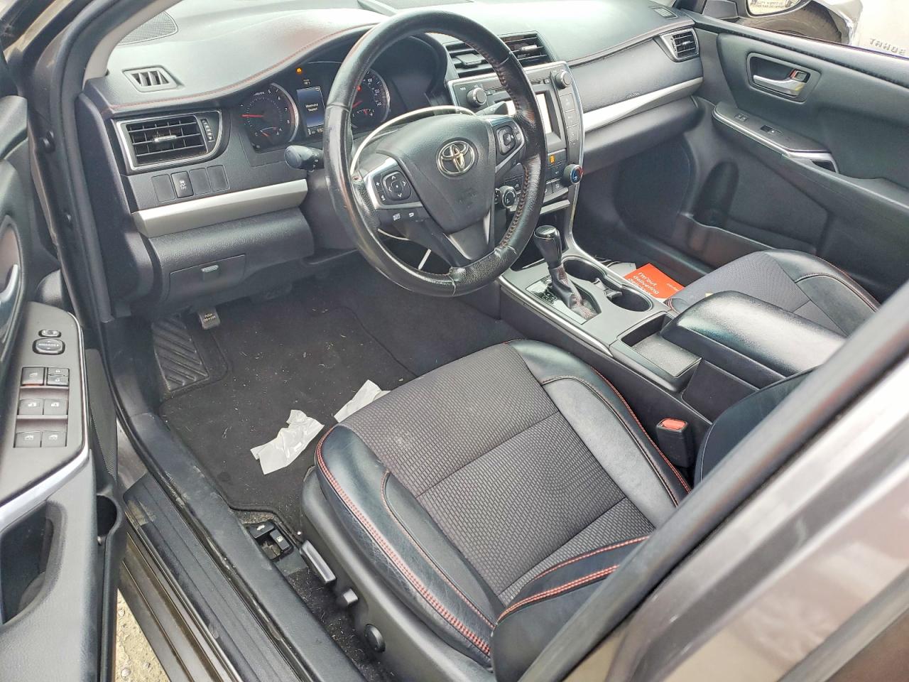 2016 TOYOTA CAMRY LE photo 22