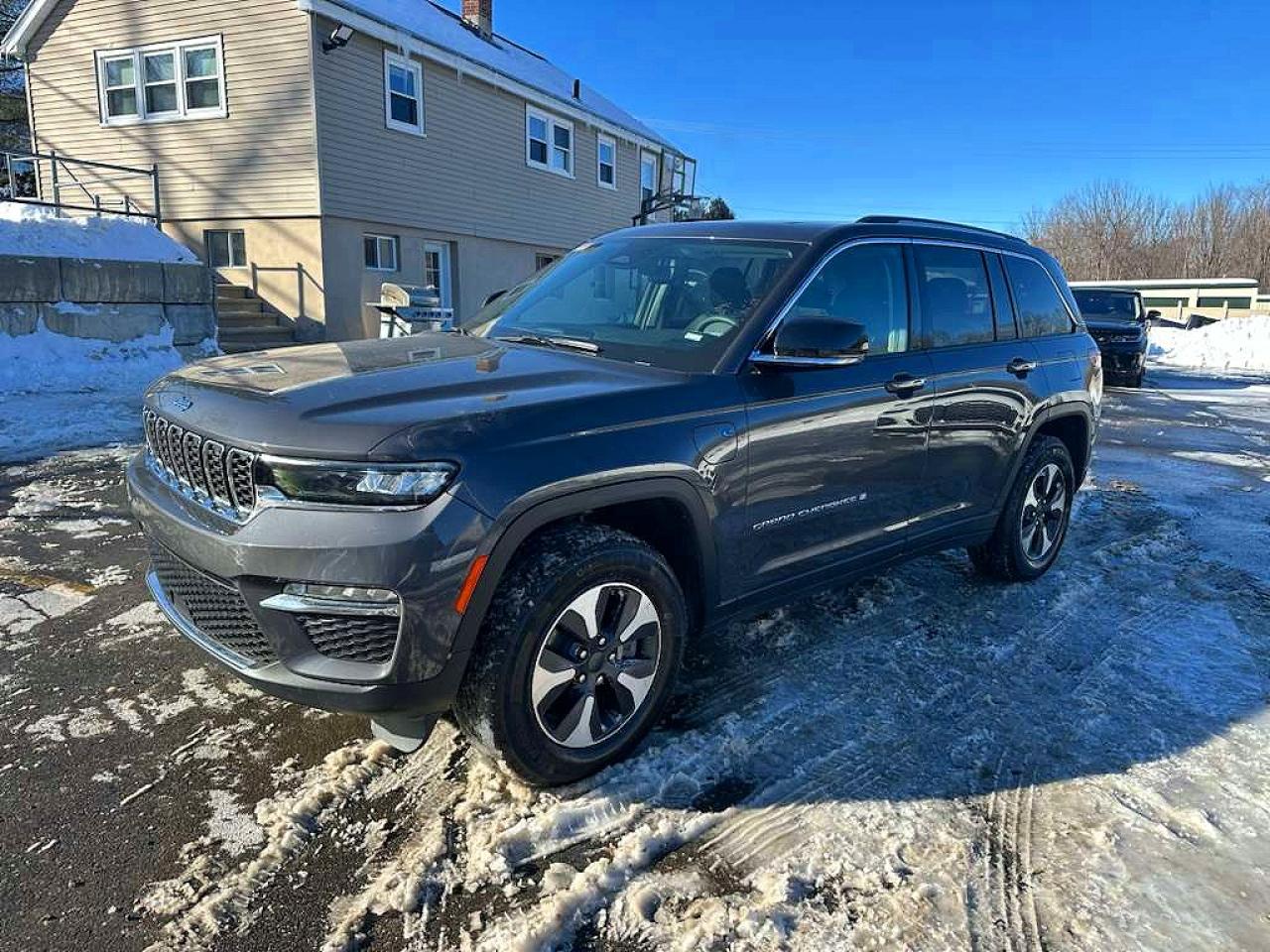 2024 JEEP GRAND CHEROKEE