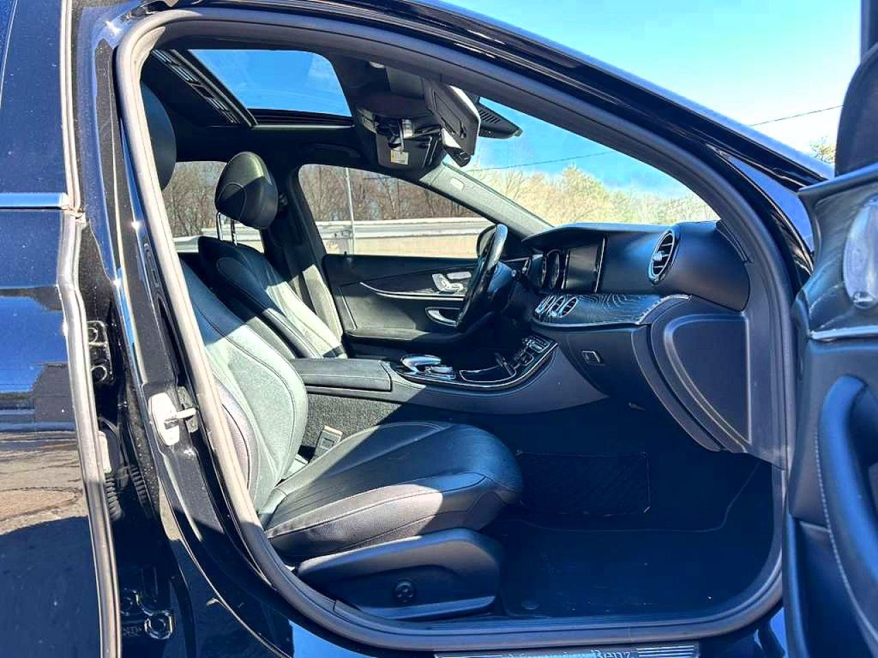 2017 MERCEDES-BENZ E 300 4MATIC photo 13