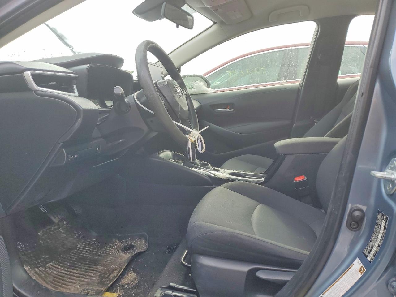 2021 TOYOTA COROLLA LE photo 13