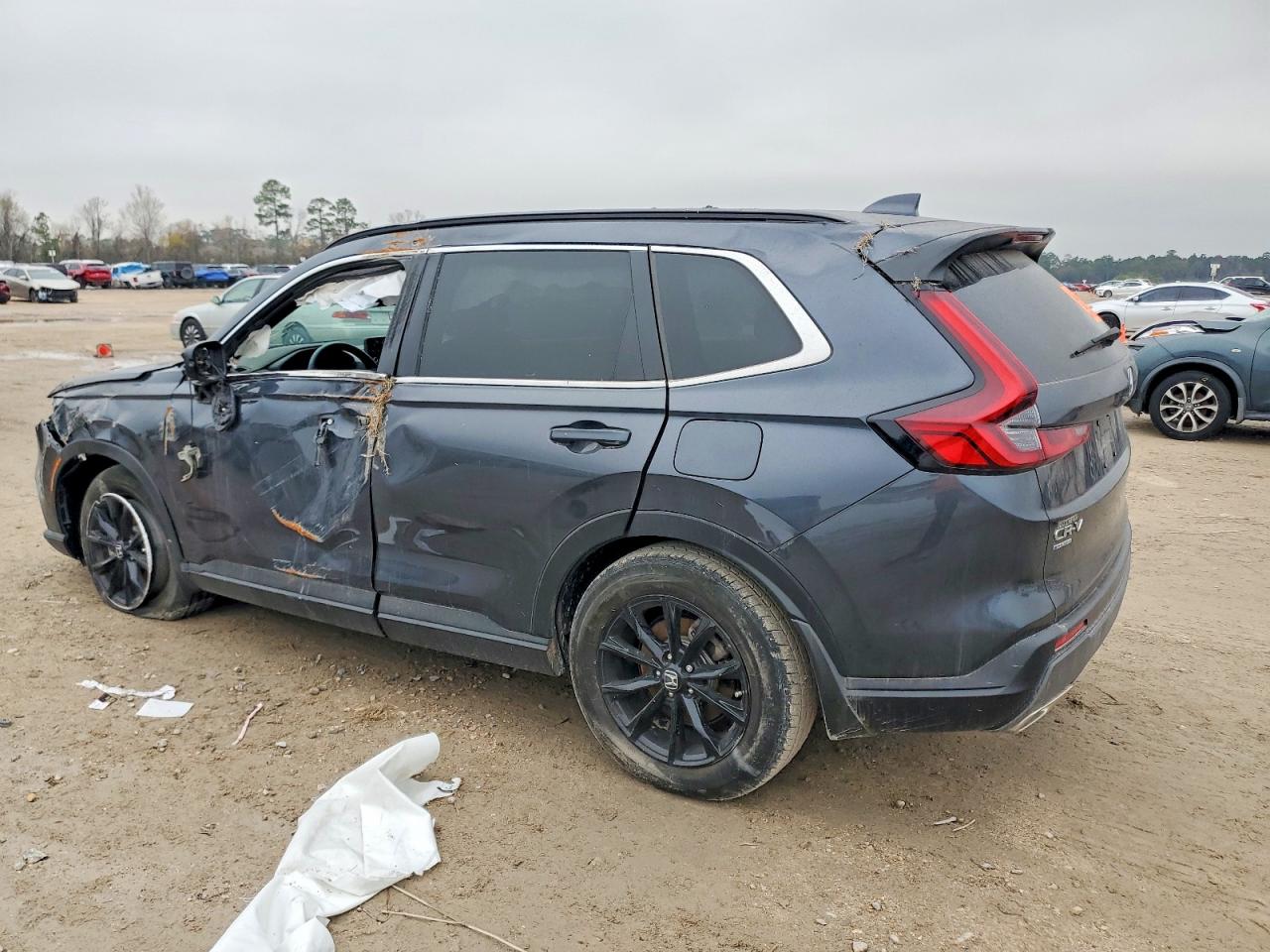 2025 HONDA CR-V SPORT photo 3