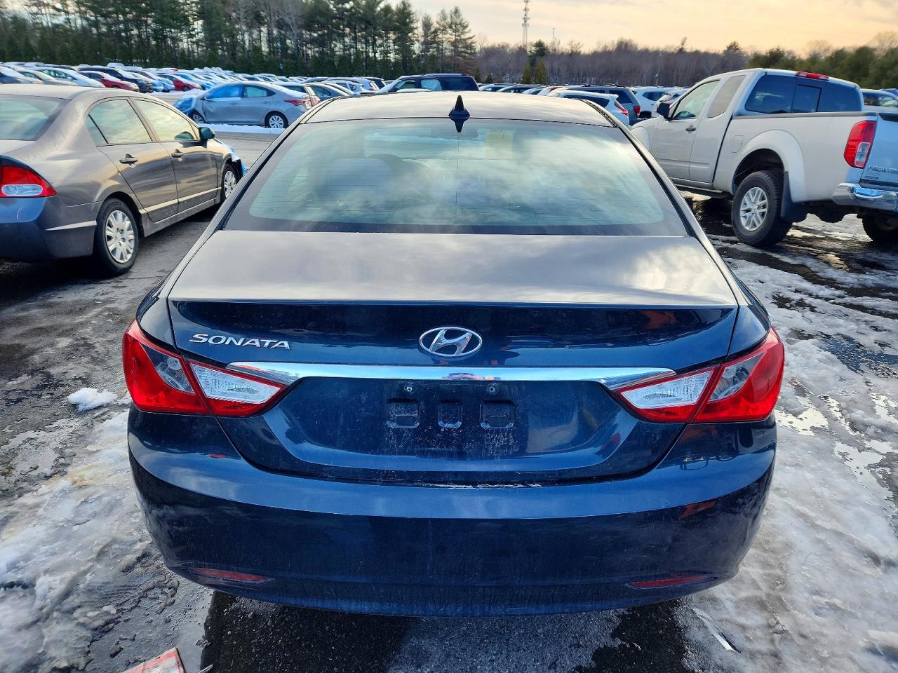 2011 HYUNDAI SONATA GLS photo 6