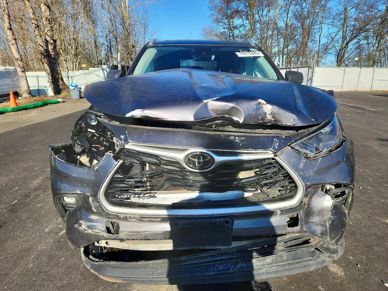 2022 TOYOTA HIGHLANDER XLE photo 13