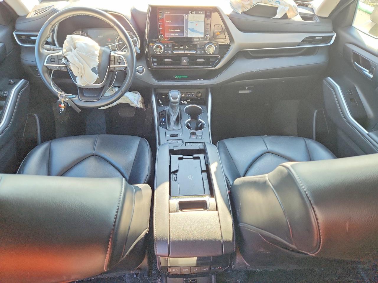 2022 TOYOTA HIGHLANDER XLE photo 22