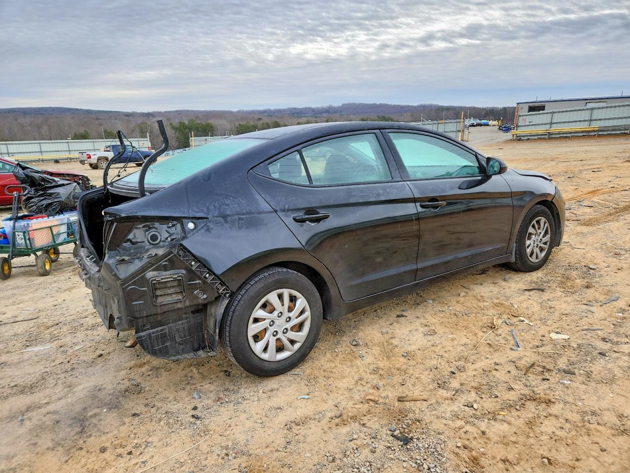 2019 HYUNDAI ELANTRA SE photo 5