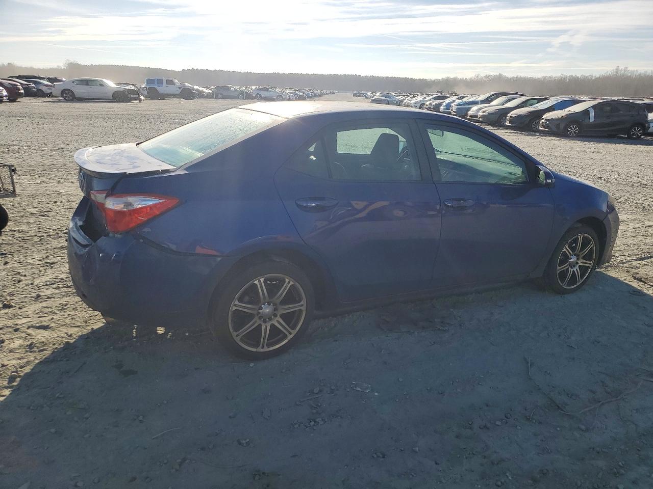 2014 TOYOTA COROLLA photo 5