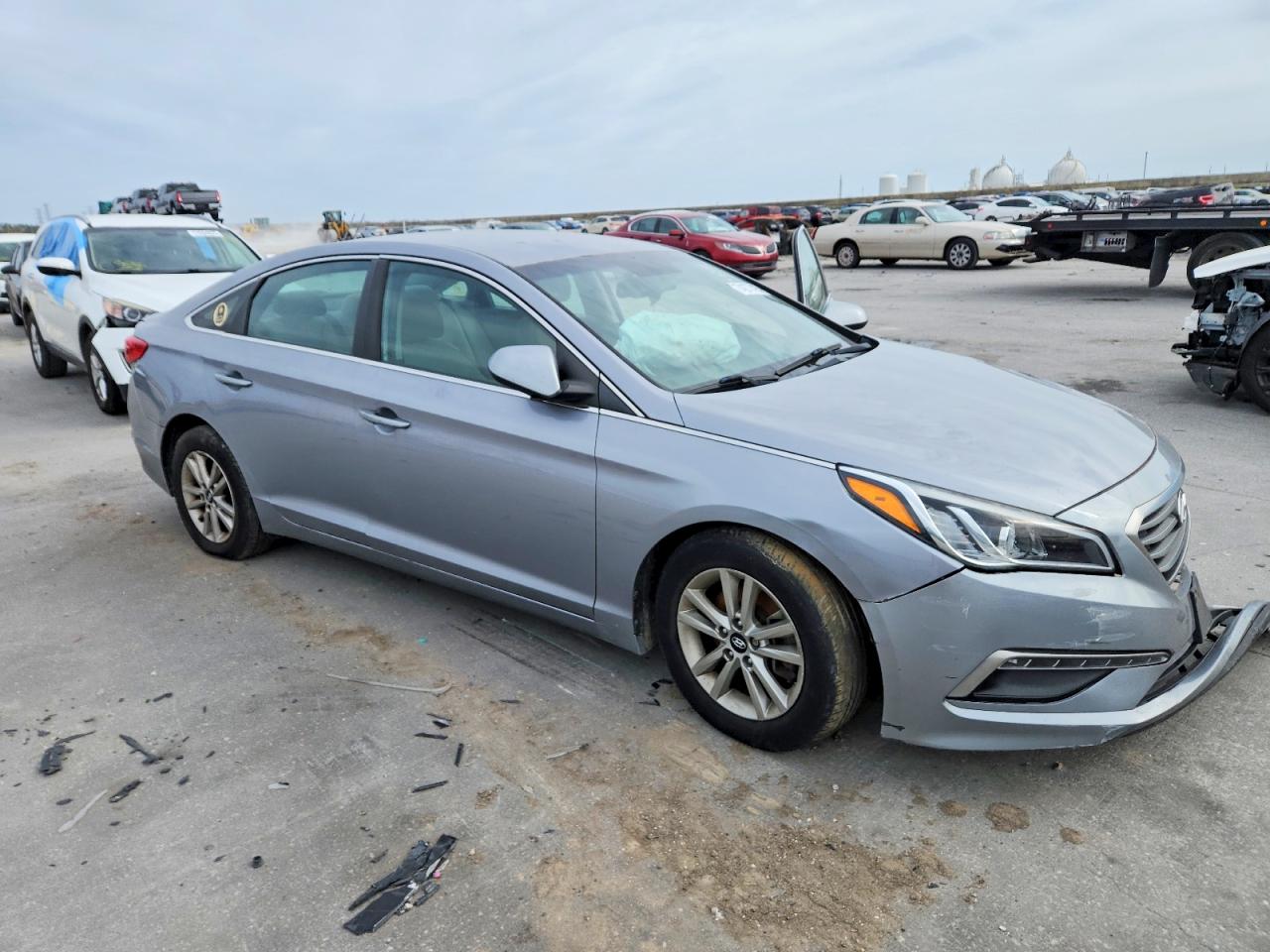 2015 HYUNDAI SONATA SE photo 4
