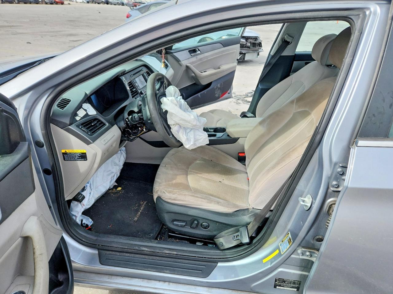 2015 HYUNDAI SONATA SE photo 7