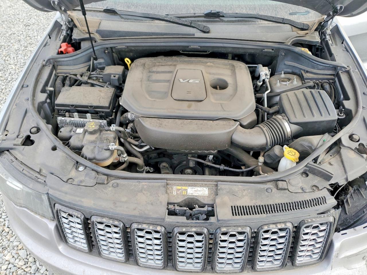 2018 JEEP GRAND CHEROKEE LAREDO photo 34