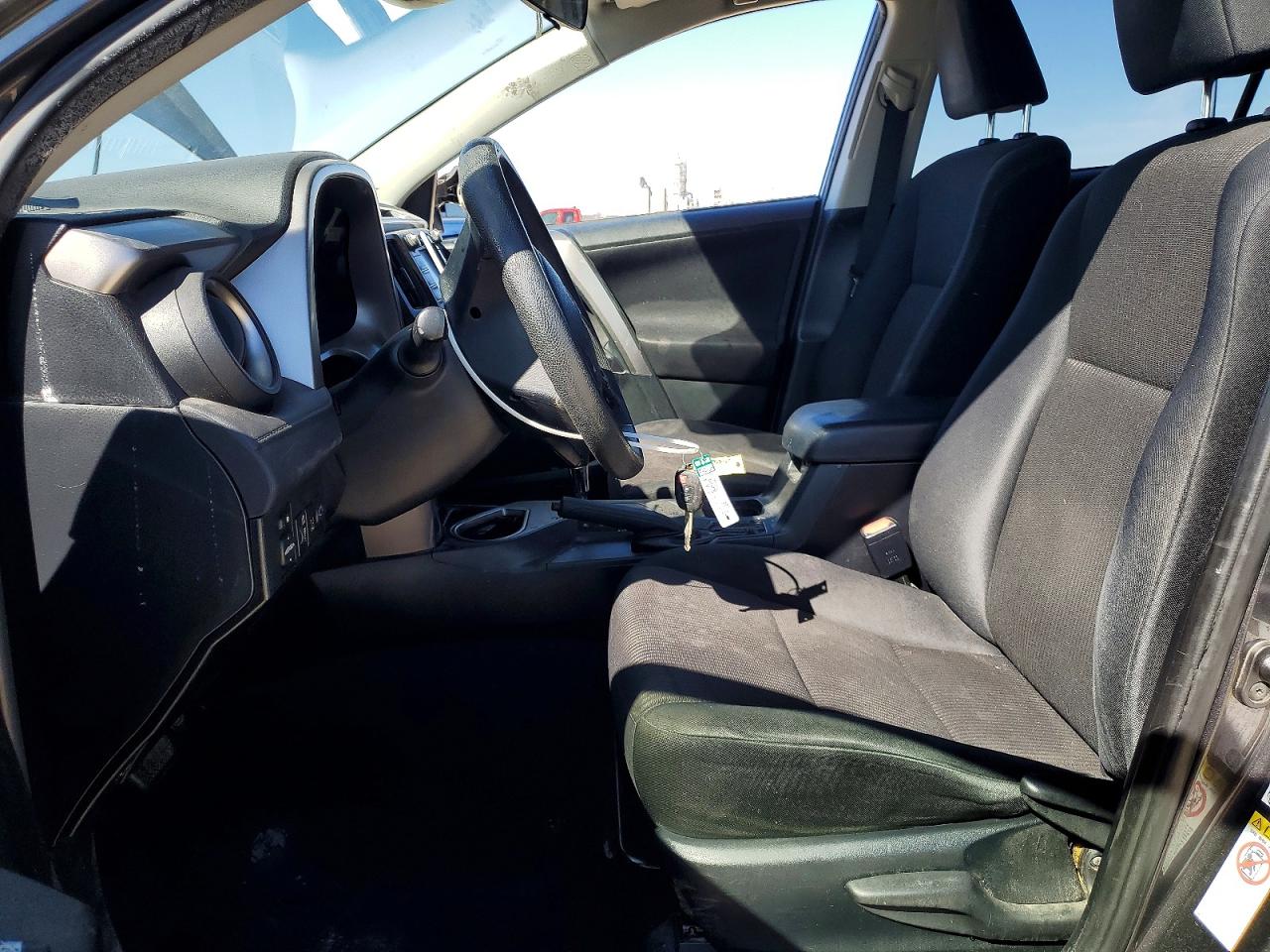 2017 TOYOTA RAV4 LE photo 7