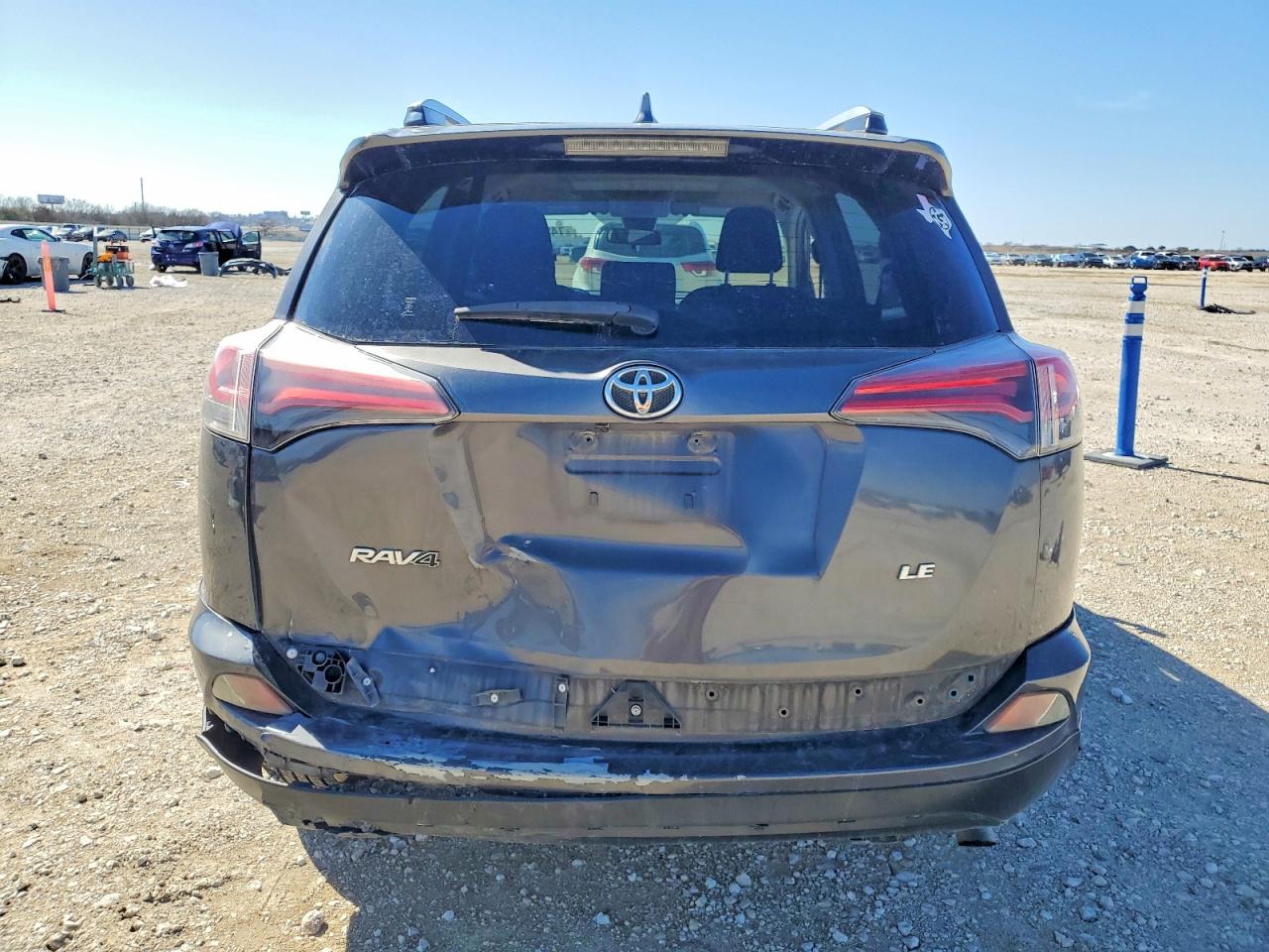 2017 TOYOTA RAV4 LE photo 6