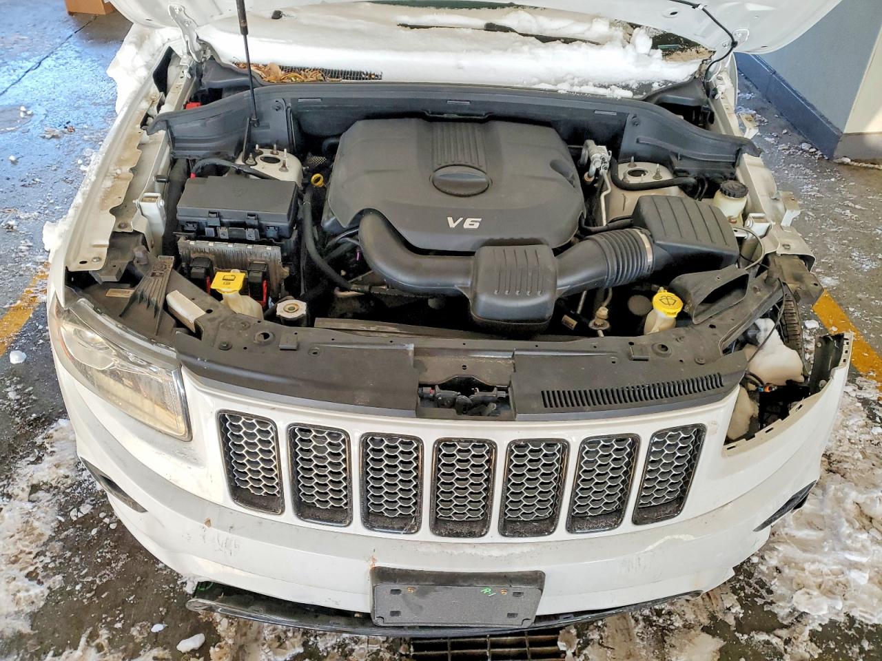 2015 JEEP GRAND CHEROKEE LAREDO photo 12