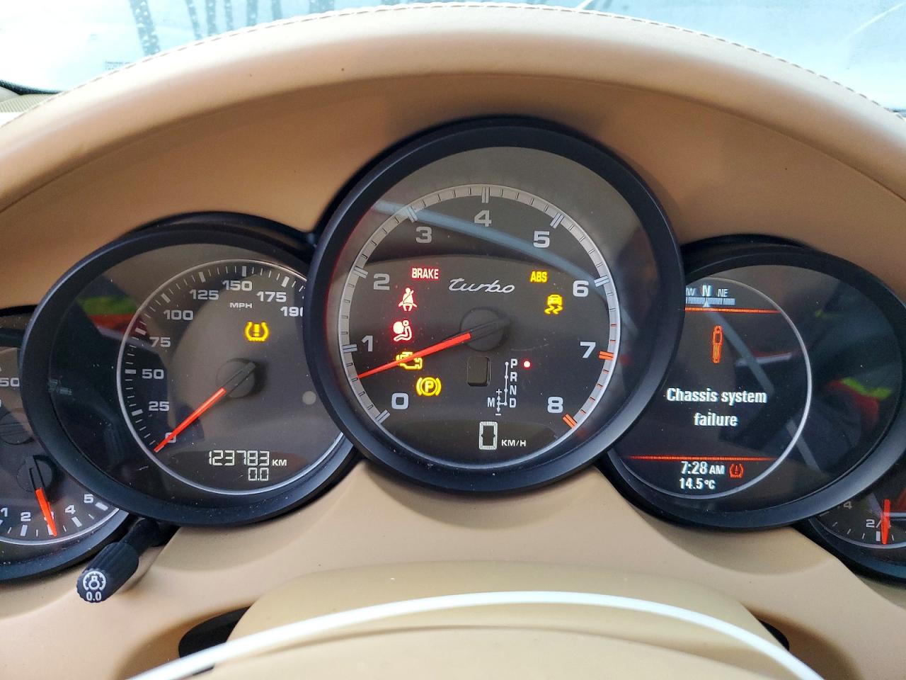 2011 PORSCHE CAYENNE TURBO photo 9