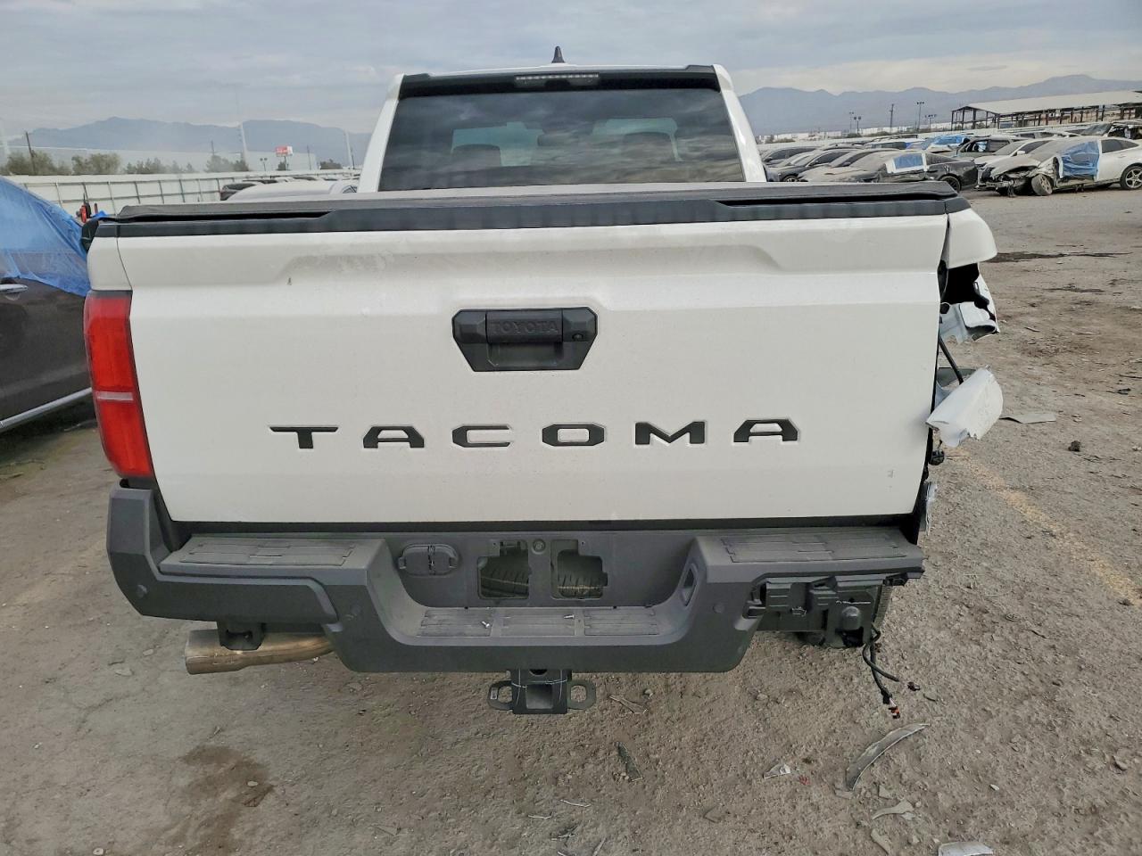 2025 TOYOTA TACOMA XTRACAB photo 16