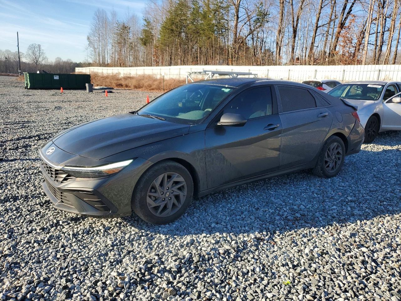 2024 HYUNDAI ELANTRA