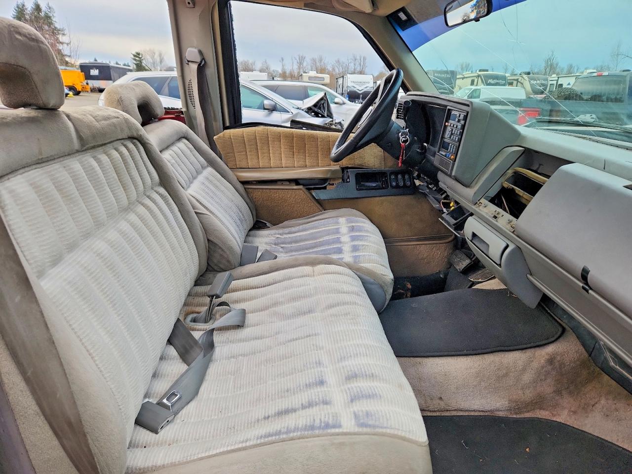 1994 CHEVROLET GMT-400 C1500 photo 13