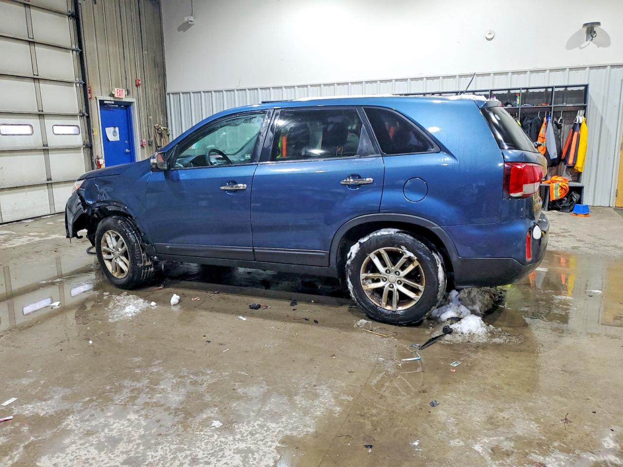 2014 KIA SORENTO LX photo 3