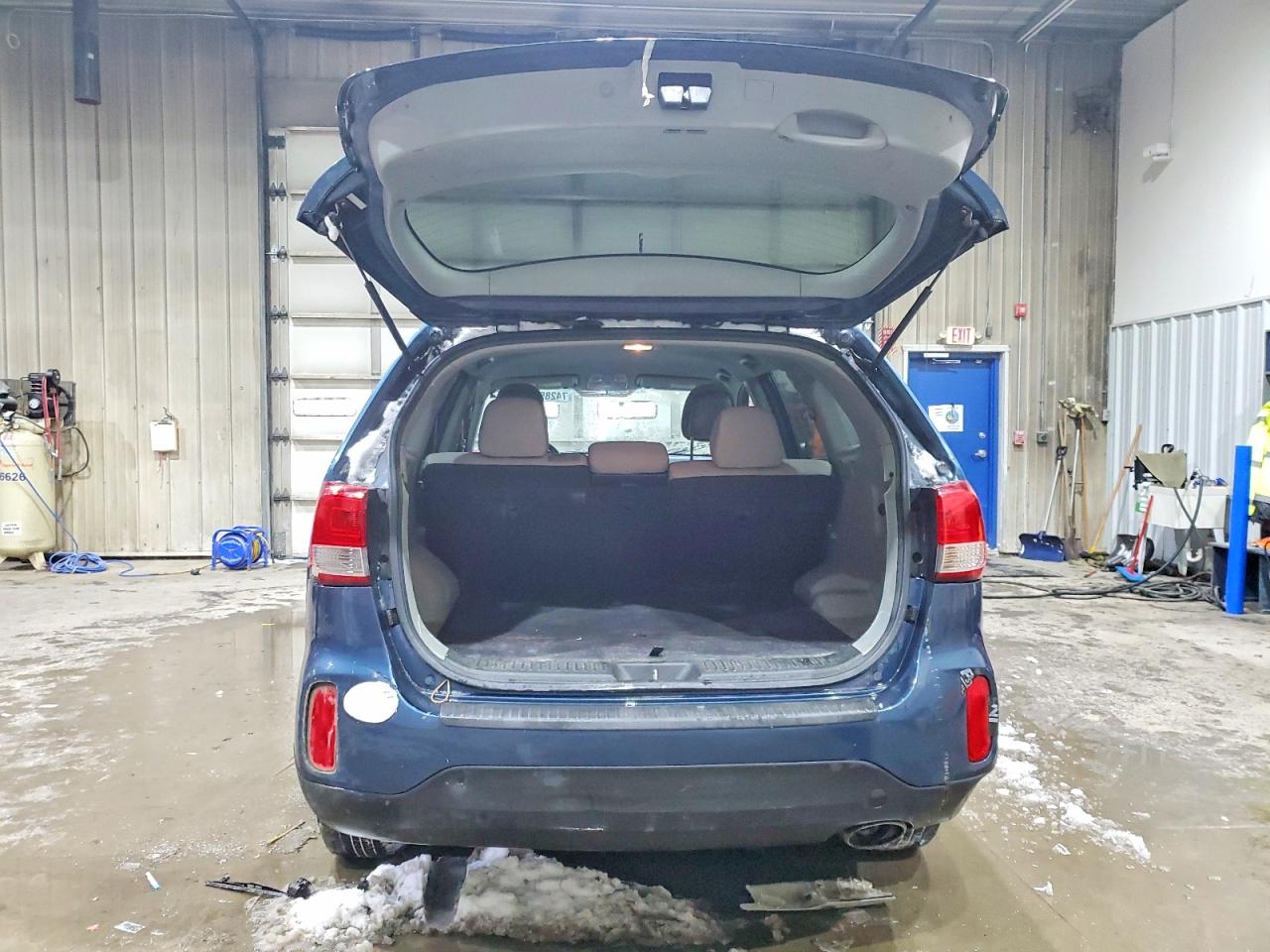 2014 KIA SORENTO LX photo 11