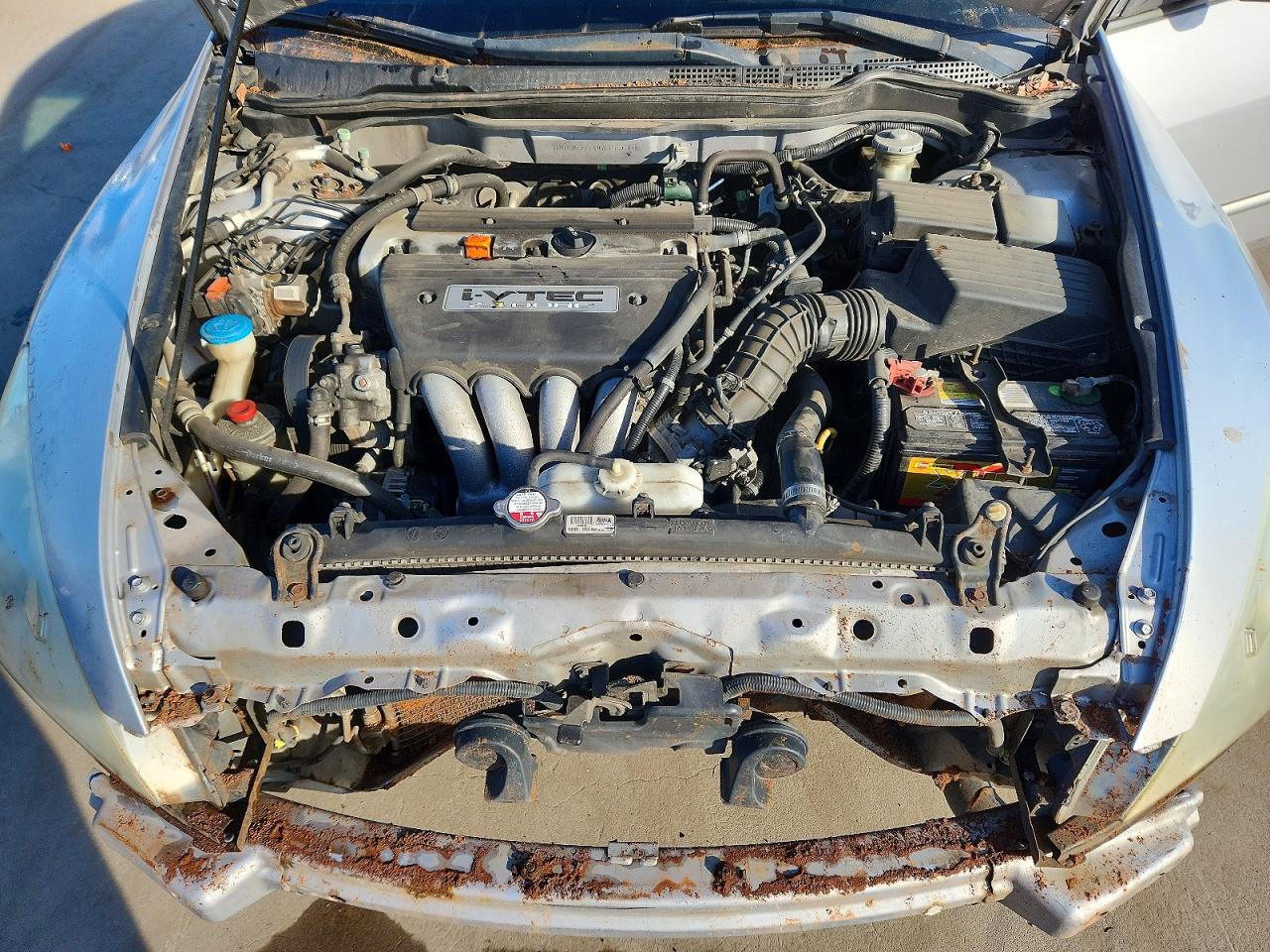 2004 HONDA ACCORD DX photo 11