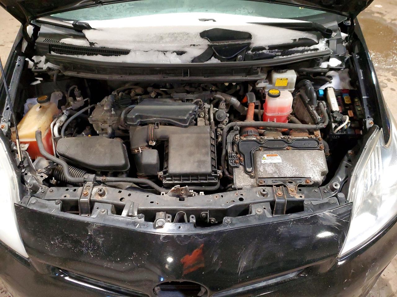 2010 TOYOTA PRIUS III photo 31