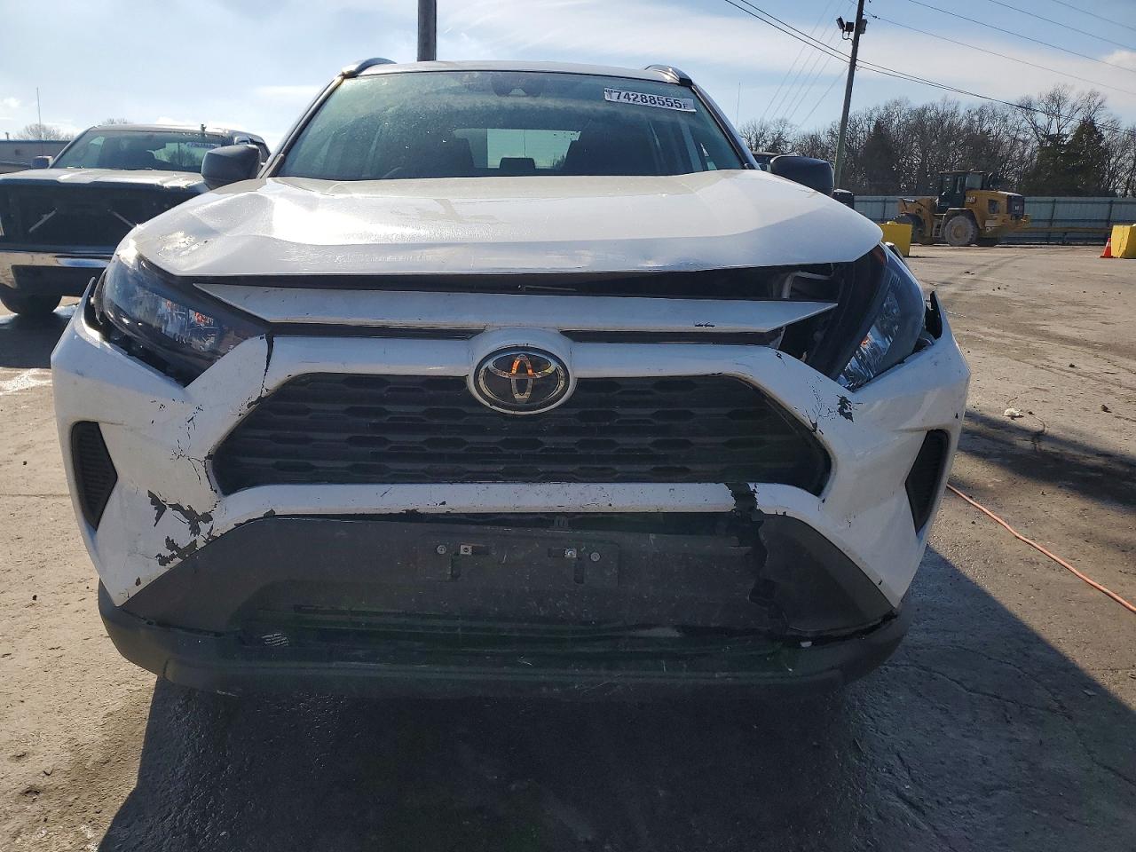 2021 TOYOTA RAV4 LE photo 13