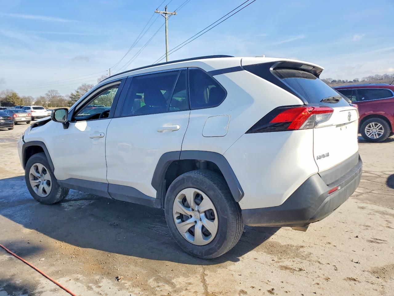 2021 TOYOTA RAV4 LE photo 4