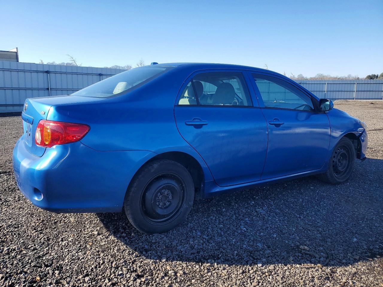 2010 TOYOTA COROLLA BASE photo 3