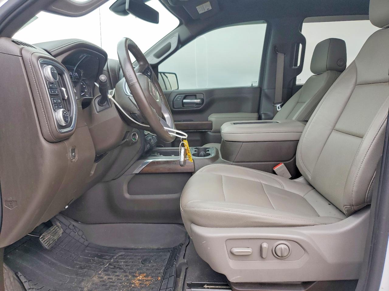 2020 GMC SIERRA K1500 SLT photo 7