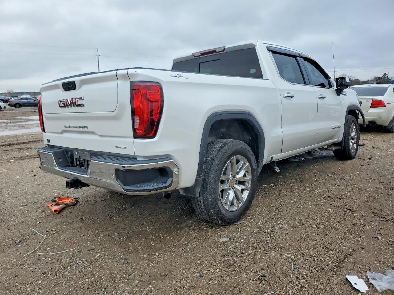 2020 GMC SIERRA K1500 SLT photo 3