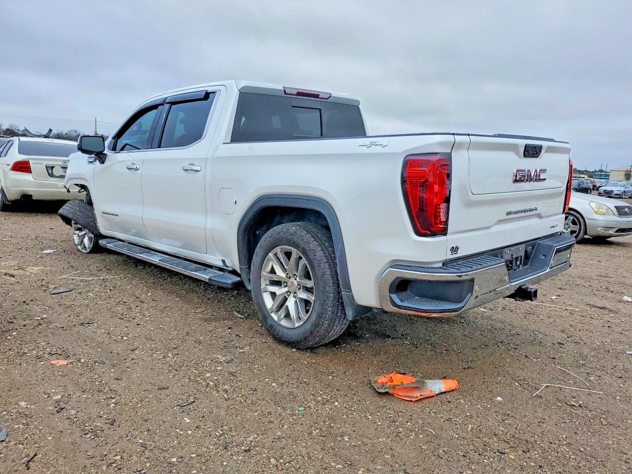 2020 GMC SIERRA K1500 SLT photo 2