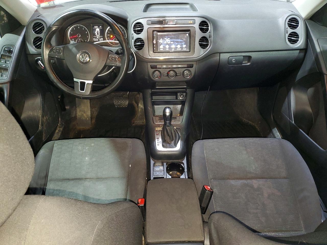 2013 VOLKSWAGEN TIGUAN S photo 22