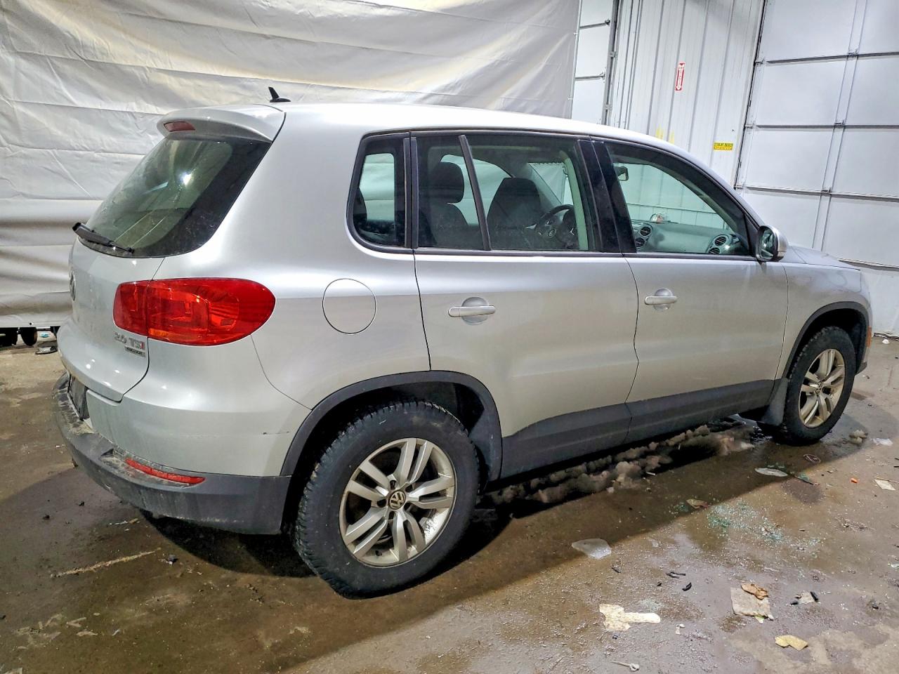 2013 VOLKSWAGEN TIGUAN S photo 7