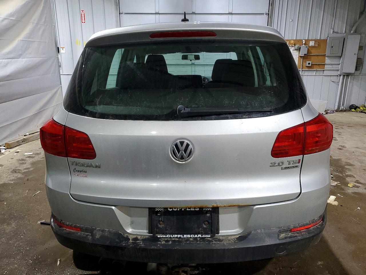 2013 VOLKSWAGEN TIGUAN S photo 16