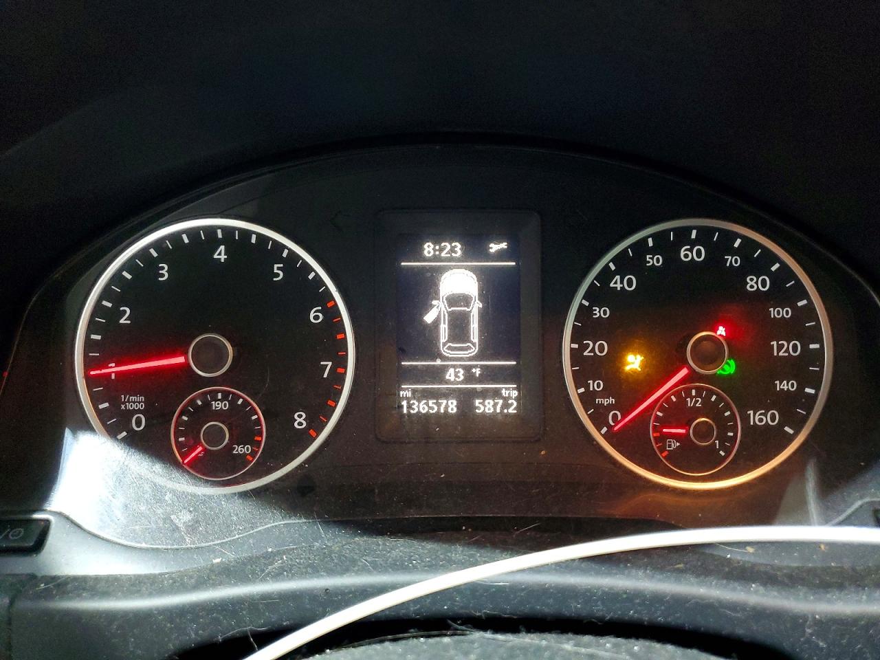 2013 VOLKSWAGEN TIGUAN S photo 25