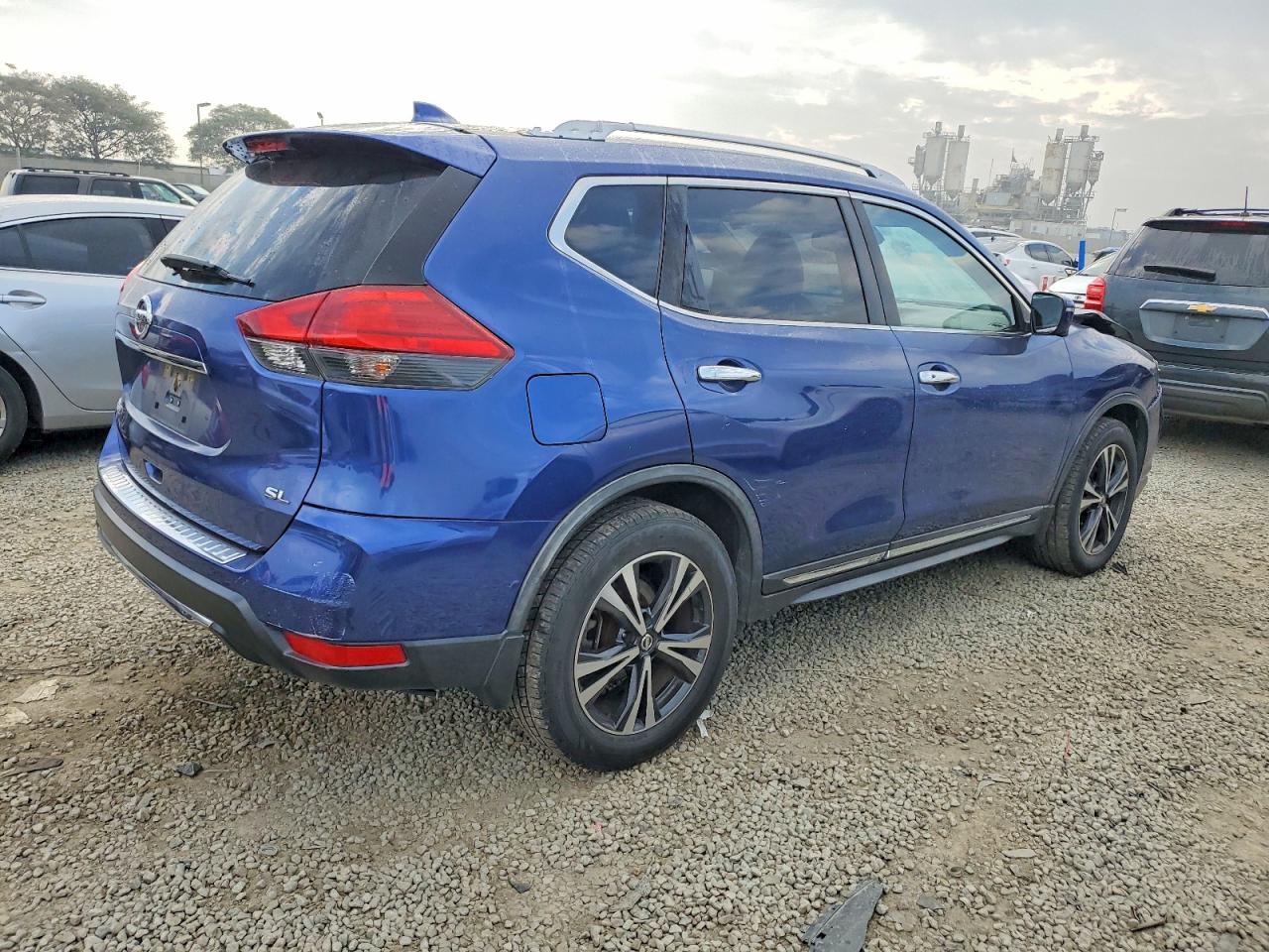 2017 NISSAN ROGUE S photo 3