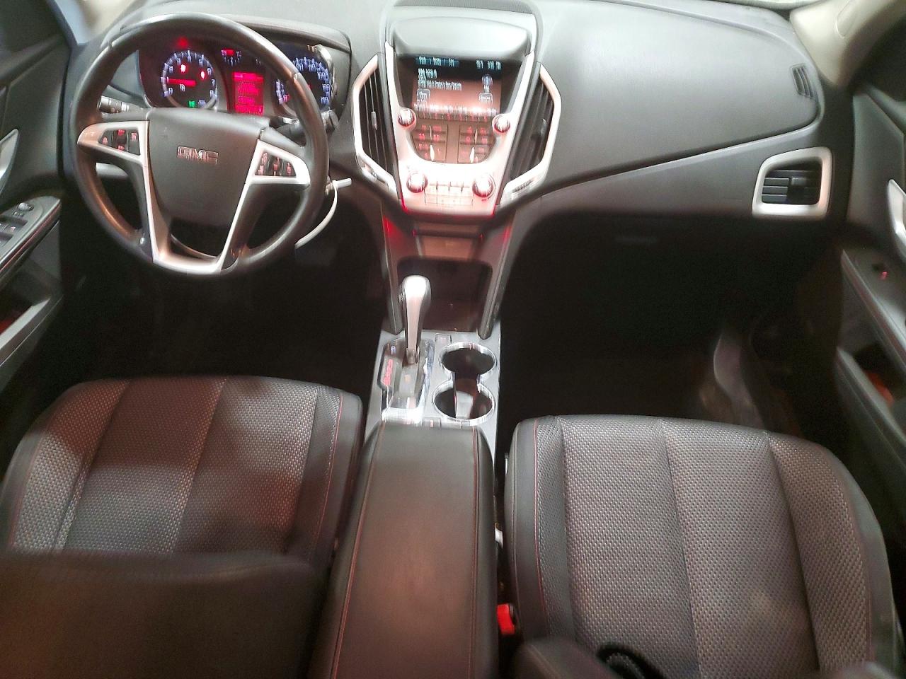 2015 GMC TERRAIN SLE photo 8