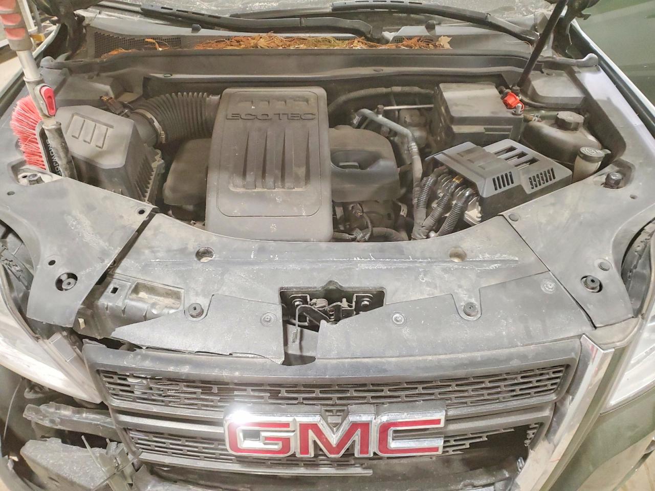 2015 GMC TERRAIN SLE photo 12
