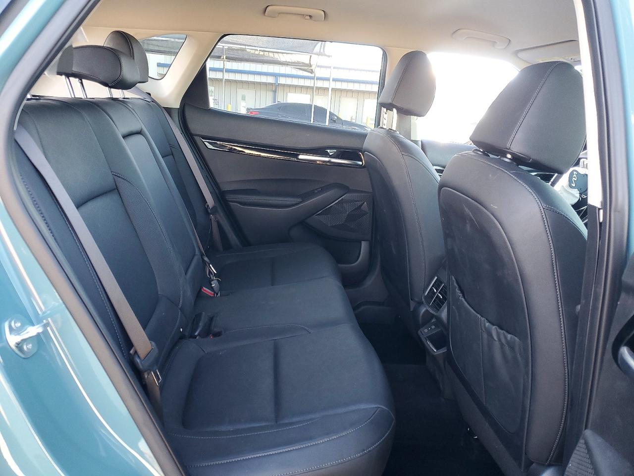2025 KIA SELTOS EX photo 10
