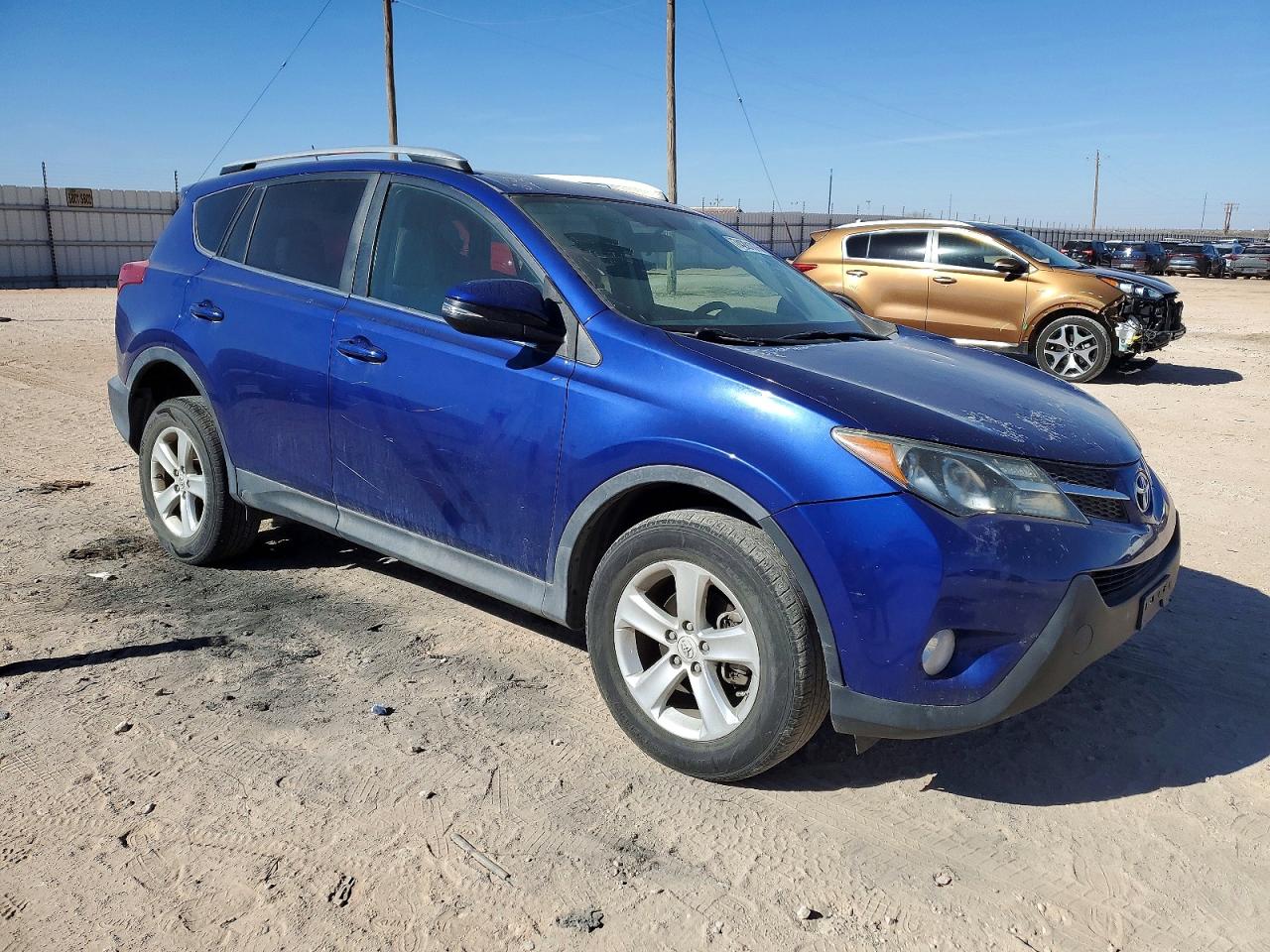 2014 TOYOTA RAV4 XLE photo 7